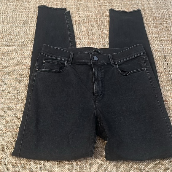 ANN TAYLOR The Skinny Modern Fit Black Jeans Raw Step Hem Size 8T - Picture 2 of 6